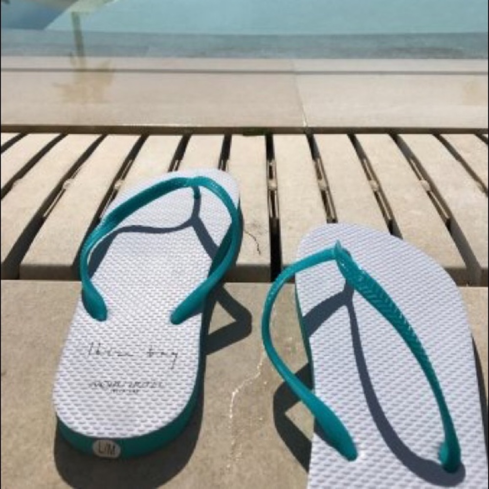 Nobu Ibiza Bay flip flips M/L new unused